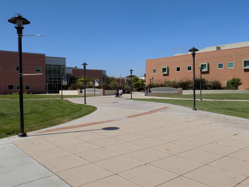 University «Hartnell College», reviews and photos