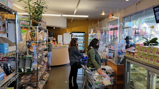 Asian Grocery Store «Lily Market», reviews and photos, 11001 NE Halsey St, Portland, OR 97220, USA
