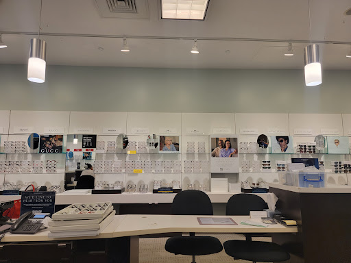 Eye Care Center «LensCrafters», reviews and photos, 1 Garden State Plaza Blvd, Paramus, NJ 07652, USA