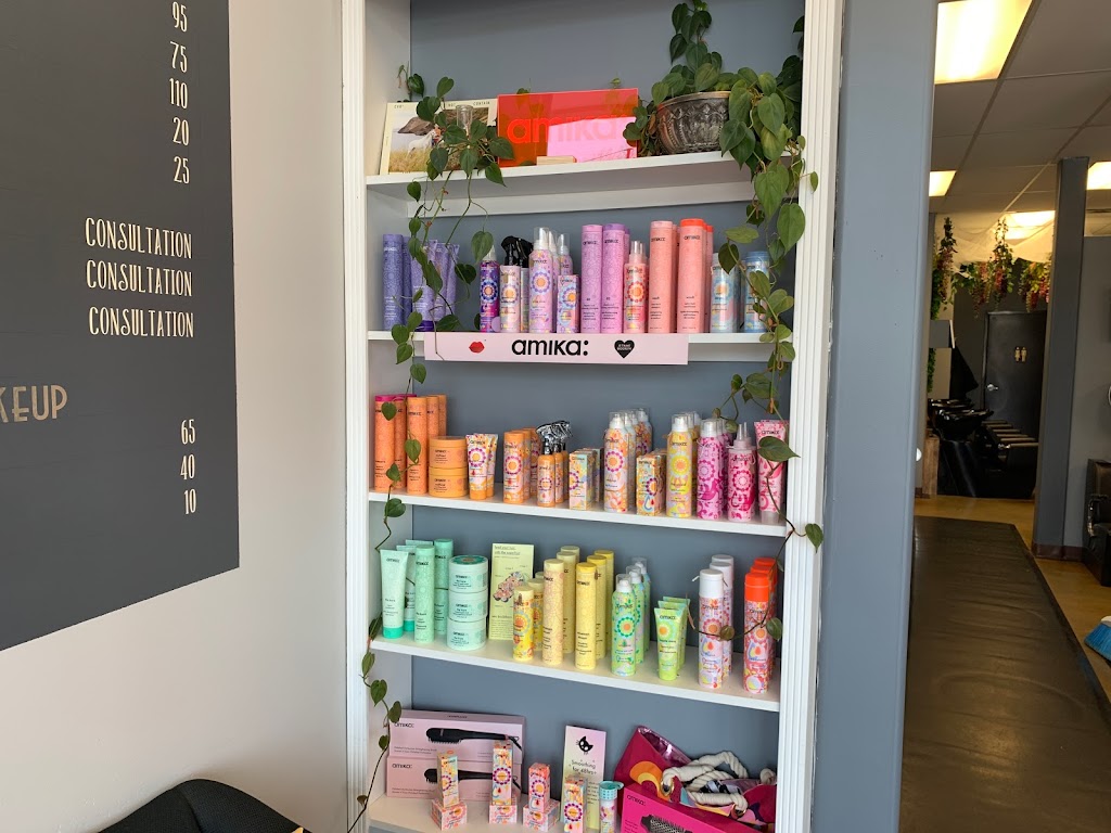 Circa Salon 48174