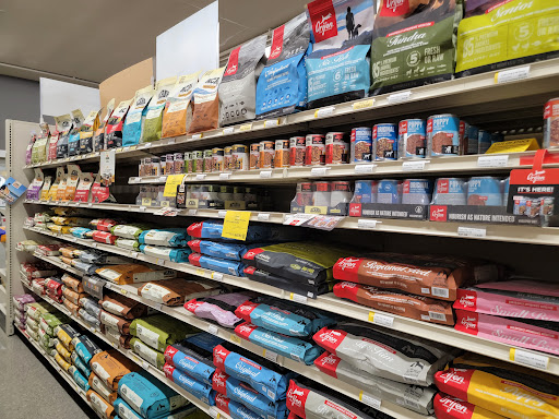 Pet Supply Store «Salem Pet Supply», reviews and photos, 3185 Market St NE, Salem, OR 97301, USA