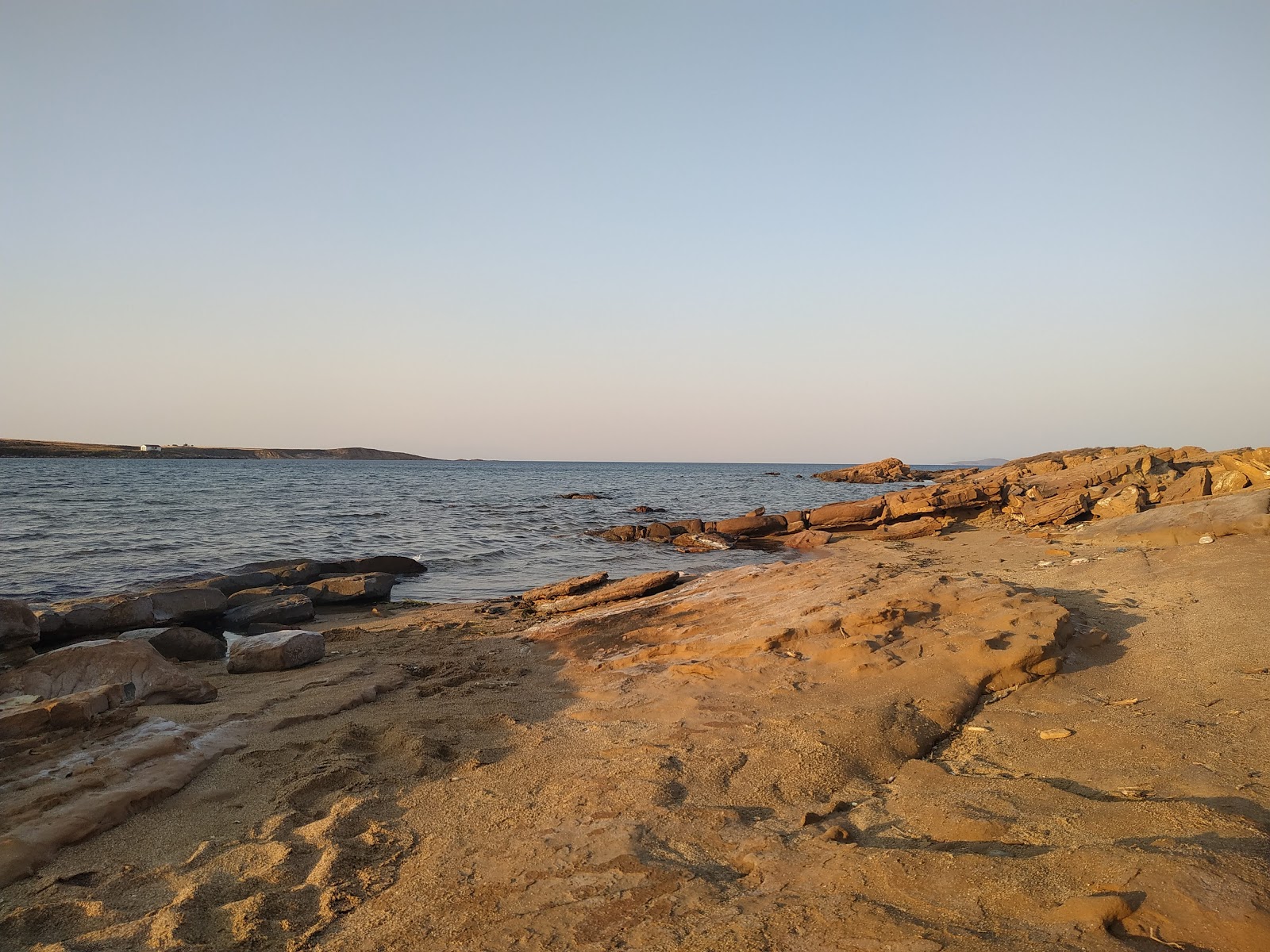 Zdjęcie Agios Ermolaos beach dziki obszar