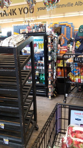 Grocery Store «Albertsons», reviews and photos, 615 Keck Dr, McMinnville, OR 97128, USA