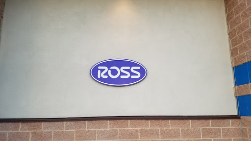 Clothing Store «Ross Dress for Less», reviews and photos, 7511 Lemont Rd, Darien, IL 60561, USA