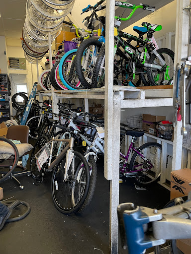 Bicycle Store «Lynbrook Bicycles», reviews and photos, 224 Merrick Rd, Lynbrook, NY 11563, USA
