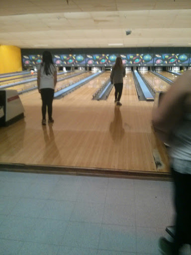 Bowling Alley «Castro Village Bowl», reviews and photos, 3501 Village Dr, Castro Valley, CA 94546, USA