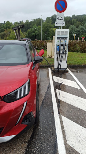 Borne de recharge de véhicules électriques Réseau eborn Charging Station Musièges