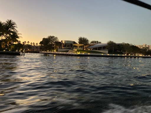 Wine Store «International Market & Fine Wine», reviews and photos, 1428 SE 17th St, Fort Lauderdale, FL 33316, USA