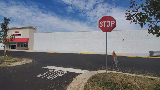 Shopping Mall «Warrenton Village Center», reviews and photos, 251 Lee Hwy, Warrenton, VA 20186, USA