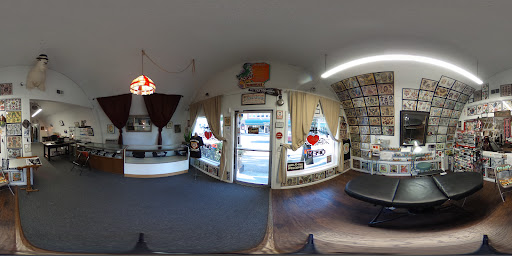 Tattoo Shop «Gilded Heart Tattoo», reviews and photos, 211 E 1st St, Newberg, OR 97132, USA