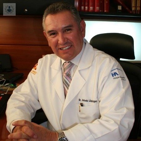 Dr. Antonio López Vázquez, Traumatólogo y Ortopedista