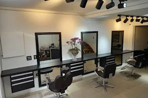 Elegance Beauty Salon - Salão de Beleza no Itaim Bibi image