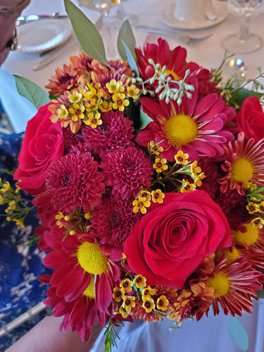 Florist «Country Village Florist and Gifts, Inc.», reviews and photos, 212 E Main St, East Islip, NY 11730, USA