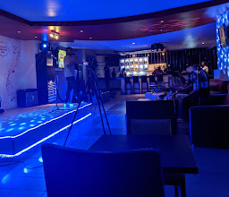 Shaunzbar - Everyday karaoke photo