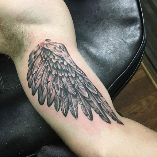 Tattoo Shop «Lucky Horseshoe Tattoo», reviews and photos, 1426 N Main St, Fort Worth, TX 76164, USA