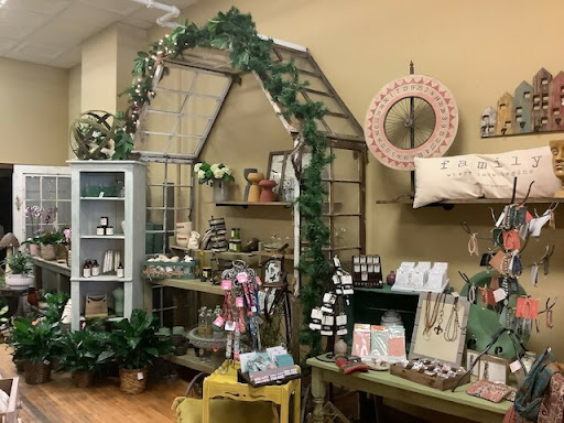 Florist «Dandelions Flowers», reviews and photos, 120 S Walnut St, Muncie, IN 47305, USA