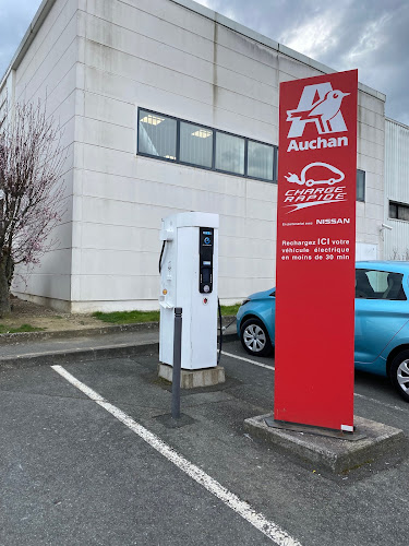 Borne de recharge de véhicules électriques Auchan Station de recharge Domérat