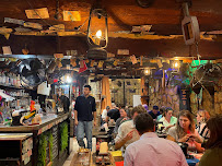 Atmosphère du Restaurant français La Taverne de Montmartre à Paris - n°2