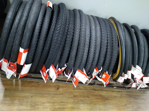 Bicycle Store «The Wheel Thing», reviews and photos, 15 South La Grange Road, La Grange, IL 60525, USA