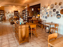 Atmosphère du Restaurant biologique L'Aromate - Épicerie Restaurant Traiteur à Albi - n°8