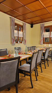 Atmosphère du Restaurant français Aux Deux Clefs d'Or à Plobsheim - n°8