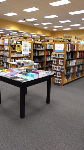 Book Store «Books-A-Million», reviews and photos, 335 Howe Ave, Cuyahoga Falls, OH 44221, USA