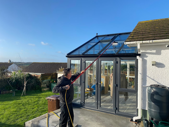 D&C window cleaning - House cleaning service
