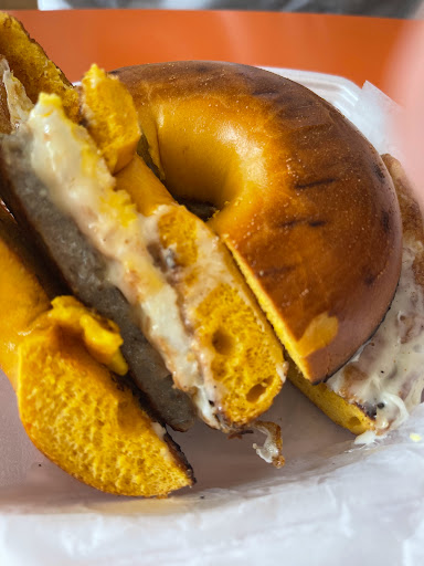 Donut Shop «Donut King», reviews and photos, 411 Middle St, Weymouth, MA 02189, USA