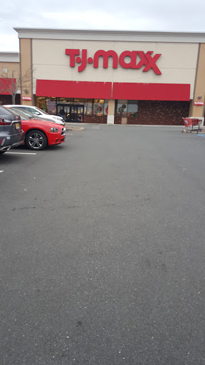 T.J. Maxx, 154 Rt. 9 - Rd 3, Englishtown, NJ 07726, USA, 