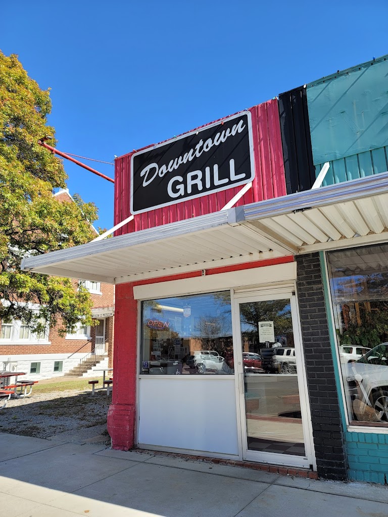 Down Town Grill 66736