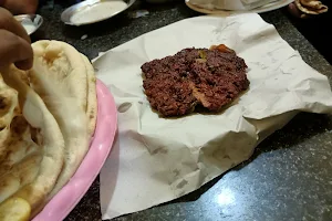 Peshawari chappal kabab & kabuli pulao image