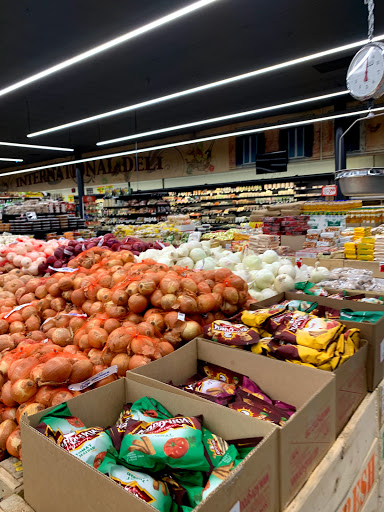 Fruit and Vegetable Store «Harvest Fresh Market», reviews and photos, 100 E Rand Rd, Arlington Heights, IL 60004, USA