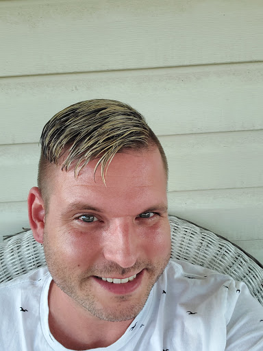 Hair Salon «Tori-Bay Salon», reviews and photos, 758 J Clyde Morris Blvd, Newport News, VA 23601, USA