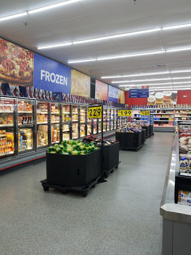 Grocery Store «Save-A-Lot», reviews and photos, 11 Hwy 630 E, Frostproof, FL 33843, USA