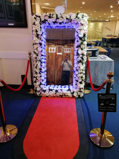 Magic Mirror North East Photo Booth Hire