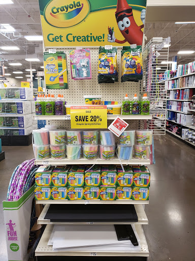 Shopping Mall «Gateway Shopping Center», reviews and photos, 9924 NE Halsey St, Portland, OR 97220, USA