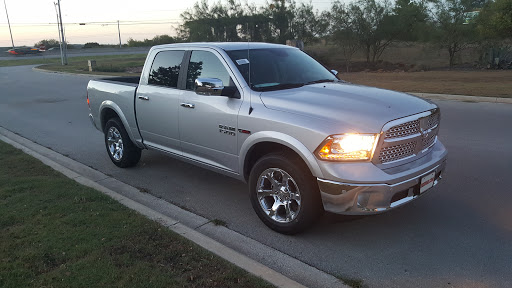 Used Car Dealer «Bluebonnet Chrysler Dodge», reviews and photos, 547 S Seguin Ave, New Braunfels, TX 78130, USA