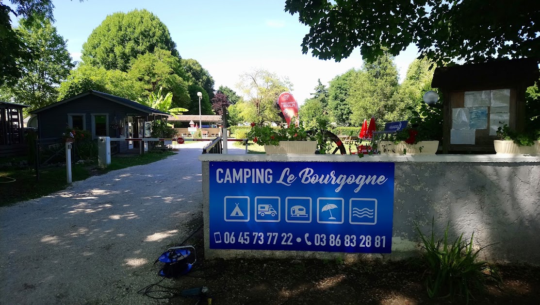 Camping Le Bourgogne à Villeneuve-sur-Yonne (Yonne 89)
