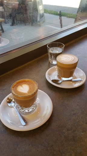 Cafe «Coffee by the Books», reviews and photos, 509 E Walnut St, Pasadena, CA 91101, USA