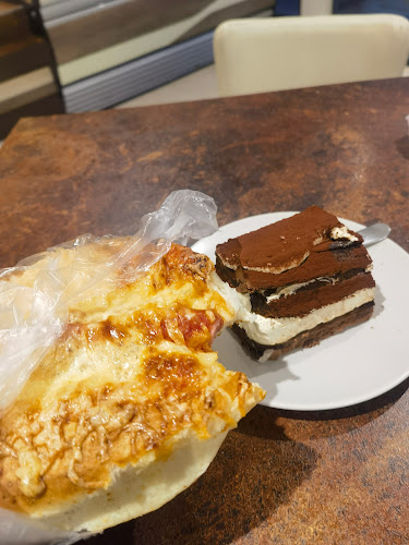 Opinii despre Csiga Pékség în Szeged - Pékség