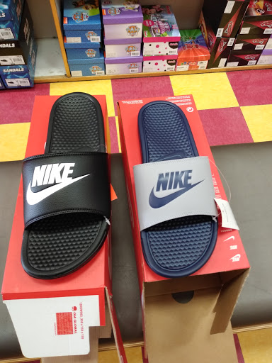 Shoe Store «WSS», reviews and photos, 1340 N Azusa Ave, Covina, CA 91722, USA