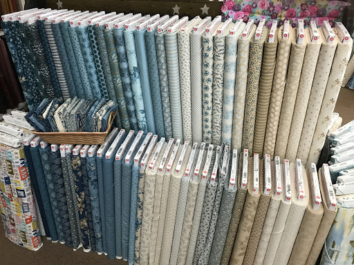 Quilt Shop «In Stitches Quilt & Fabric», reviews and photos, 4017 Conrad Weiser Pkwy, Womelsdorf, PA 19567, USA