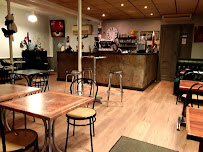 Atmosphère du Café Restaurant des Promenades chez Valérie à Dourgne - n°6