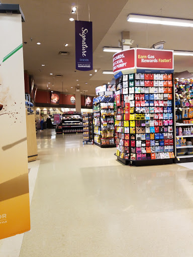 Grocery Store «Safeway», reviews and photos, 215 Whitesell St NW, Orting, WA 98360, USA