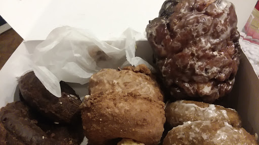 Donut Shop «St George Donut Shop», reviews and photos, 3012 S National Ave, Springfield, MO 65804, USA
