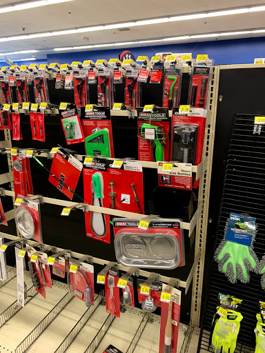 Auto Parts Store «Pep Boys Auto Parts & Service», reviews and photos, 6125 Hollywood Blvd, Hollywood, CA 90028, USA