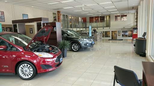 Car Dealer «Bowen Scarff Ford Lincoln», reviews and photos, 1157 Central Ave N, Kent, WA 98032, USA