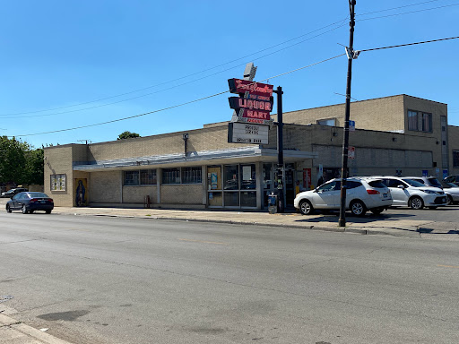 Liquor Store «Town & Country Liquors», reviews and photos, 2944 W 47th St, Chicago, IL 60632, USA