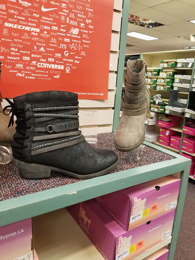 Shopping Mall «Marketplace Mall», reviews and photos, 2101 Peters Creek Pkwy, Winston-Salem, NC 27127, USA