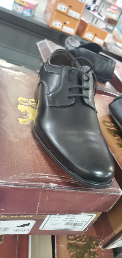 Stores to buy black cowboy boots Monterrey
